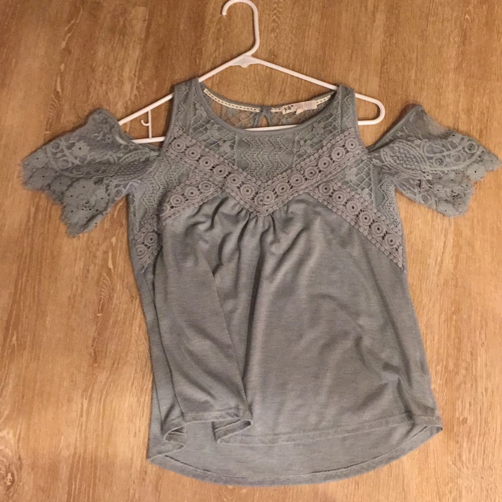 Tee shirt